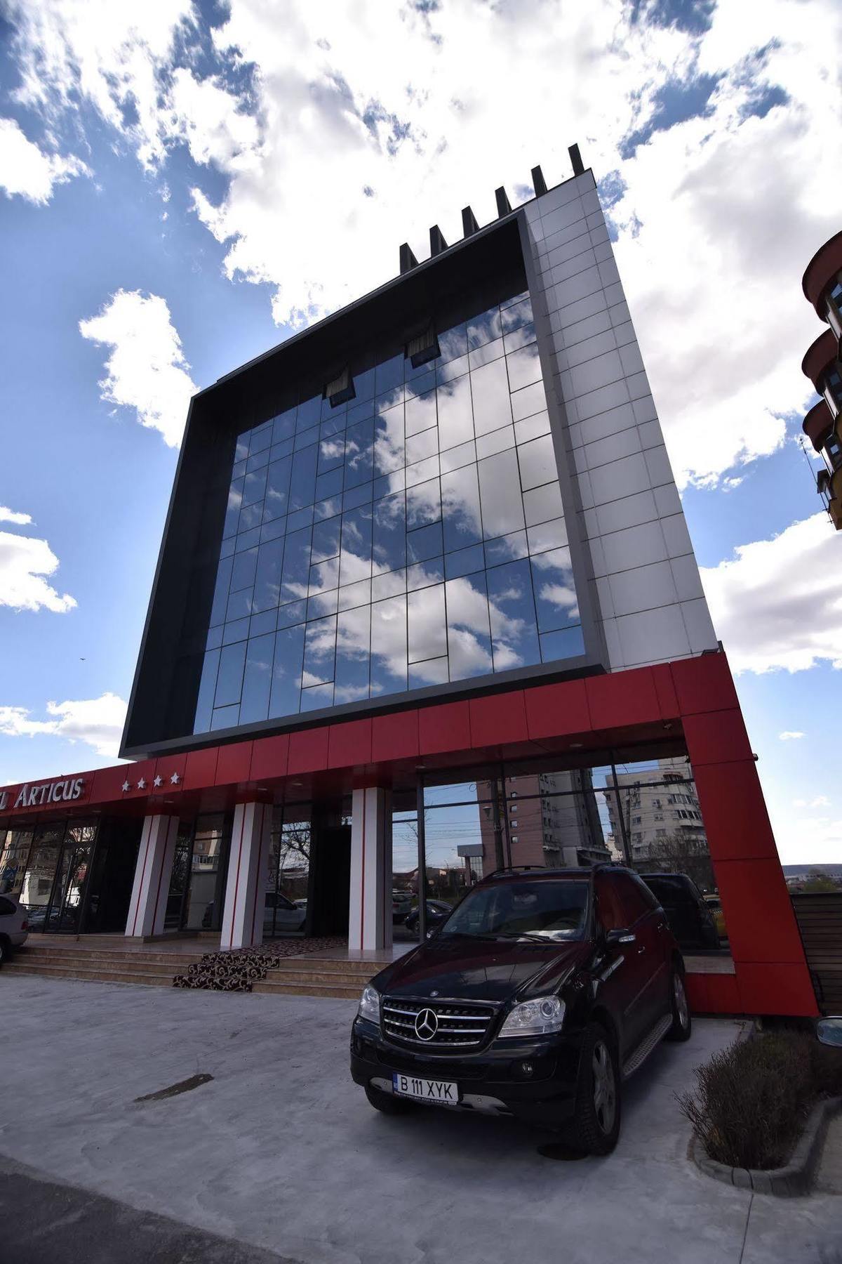 Hotel Articus Craiova Exterior foto